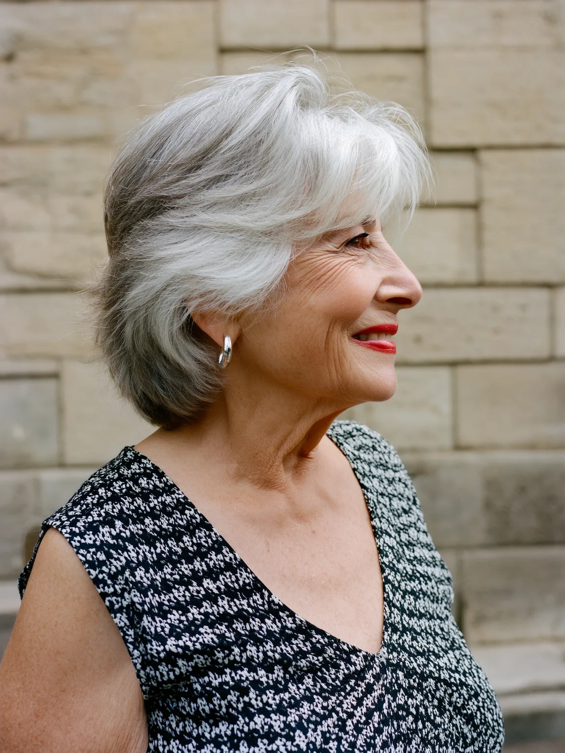 Voluminous Medium Layered Wavy Bob with Side-Swept Bangs